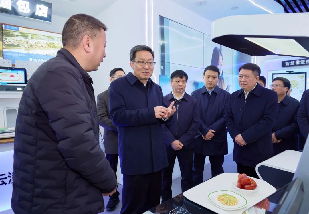 市委書記朱重烈蒞臨云澎科技指導工作！